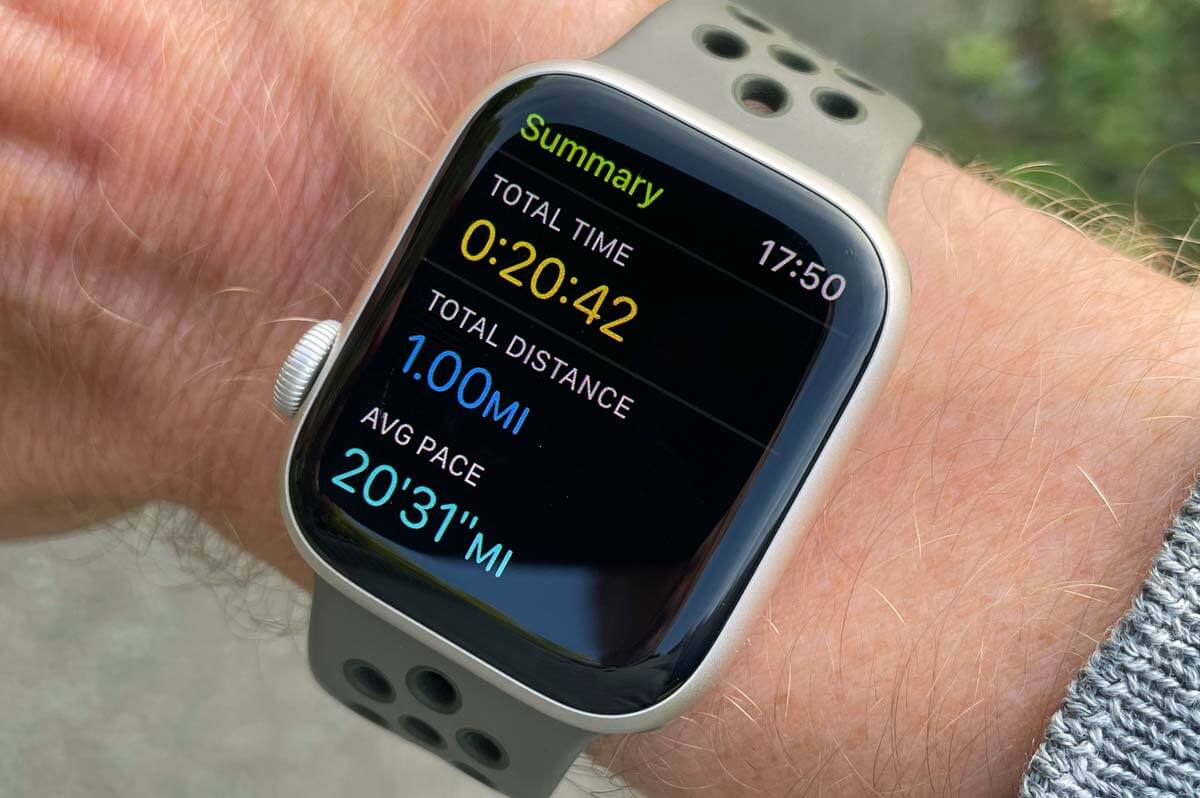 Apple Watch showing 1 mile walk in 20 minutes